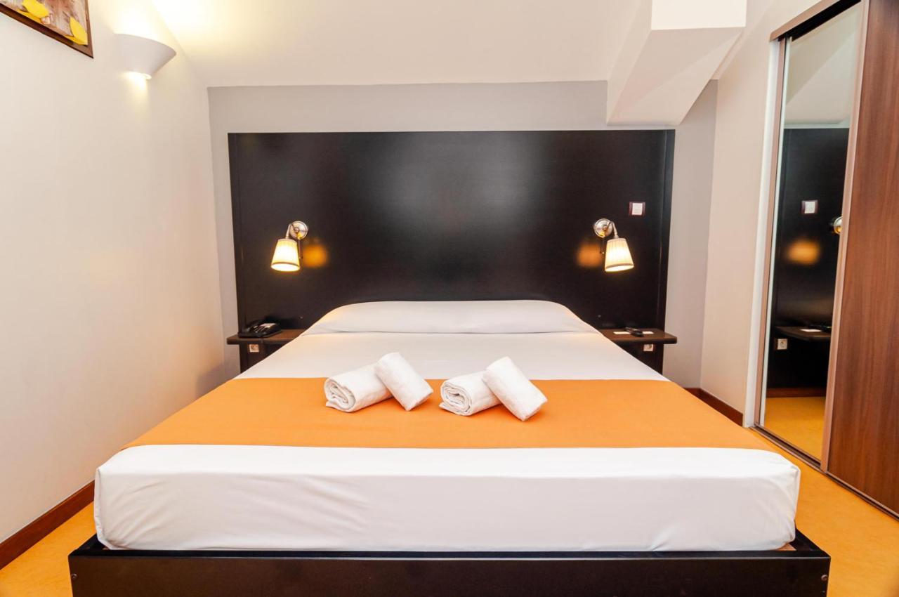 Tama Hotel Saint-Gilles Les Bains Exterior photo