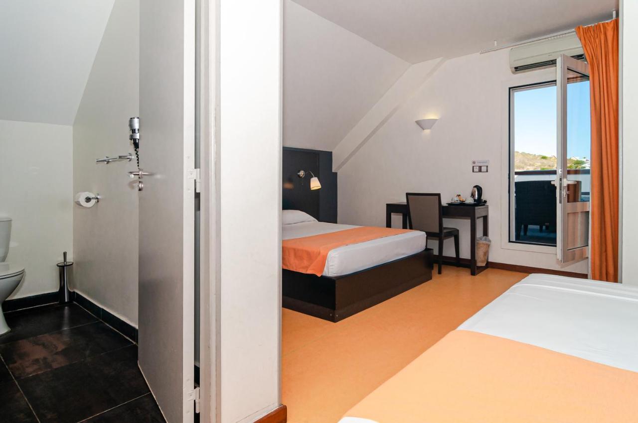Tama Hotel Saint-Gilles Les Bains Exterior photo